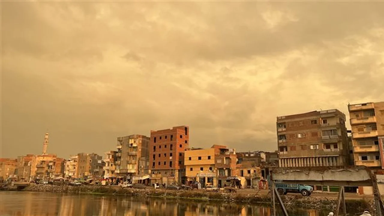 تحذير لمرضى الحساسية.. عواصف ترابية تضرب المحافظات وتوقعات بانخفاض الرؤية الأفقية